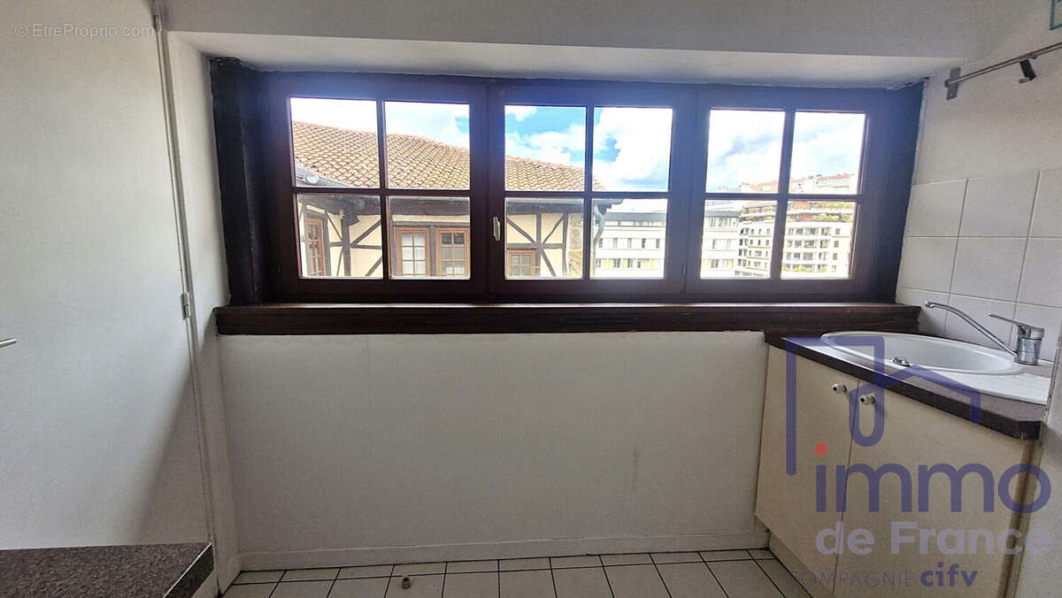 COTE FENETRES CUISINE - Appartement à SAINT-ETIENNE