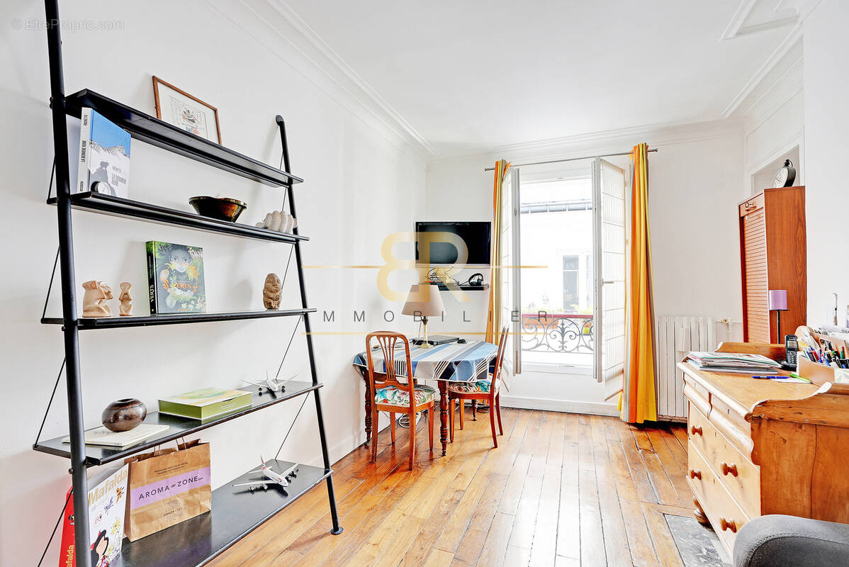 Appartement à PARIS-17E