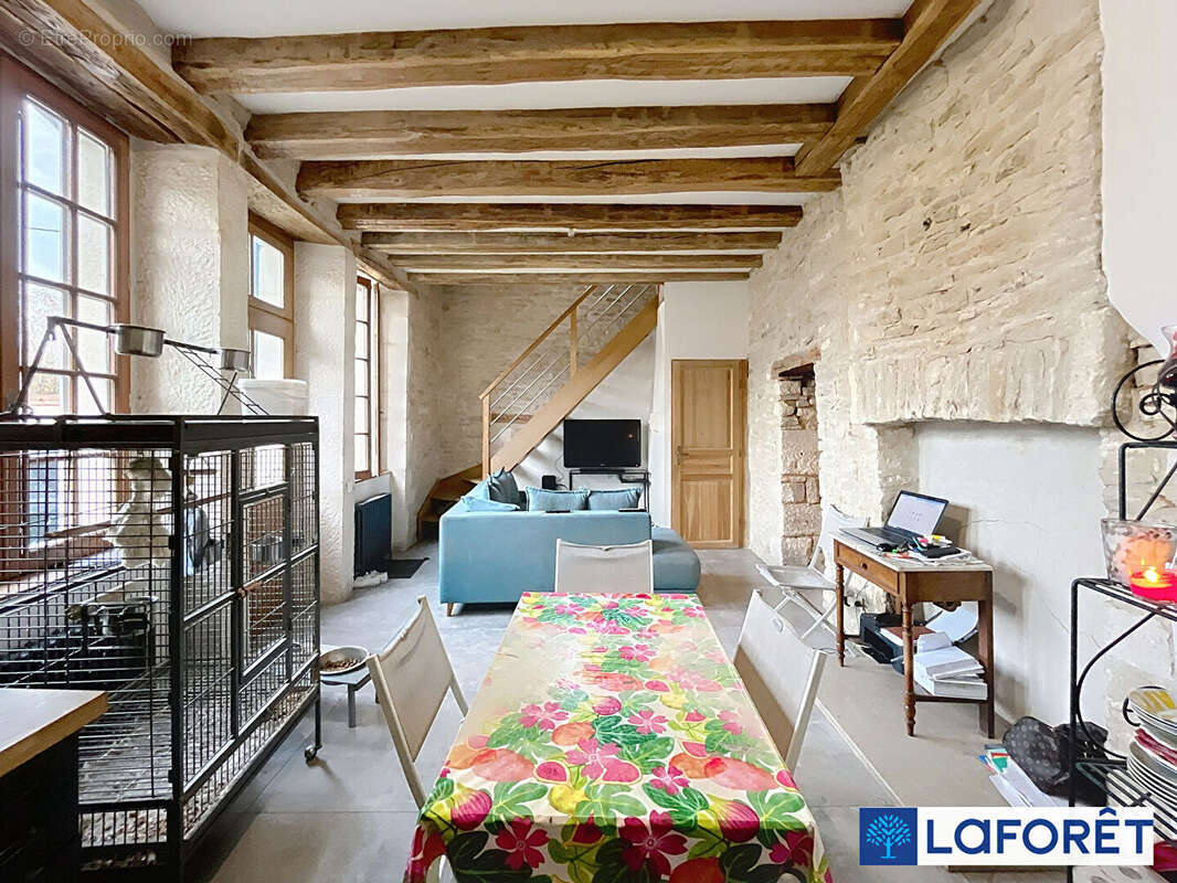 Maison à IS-SUR-TILLE