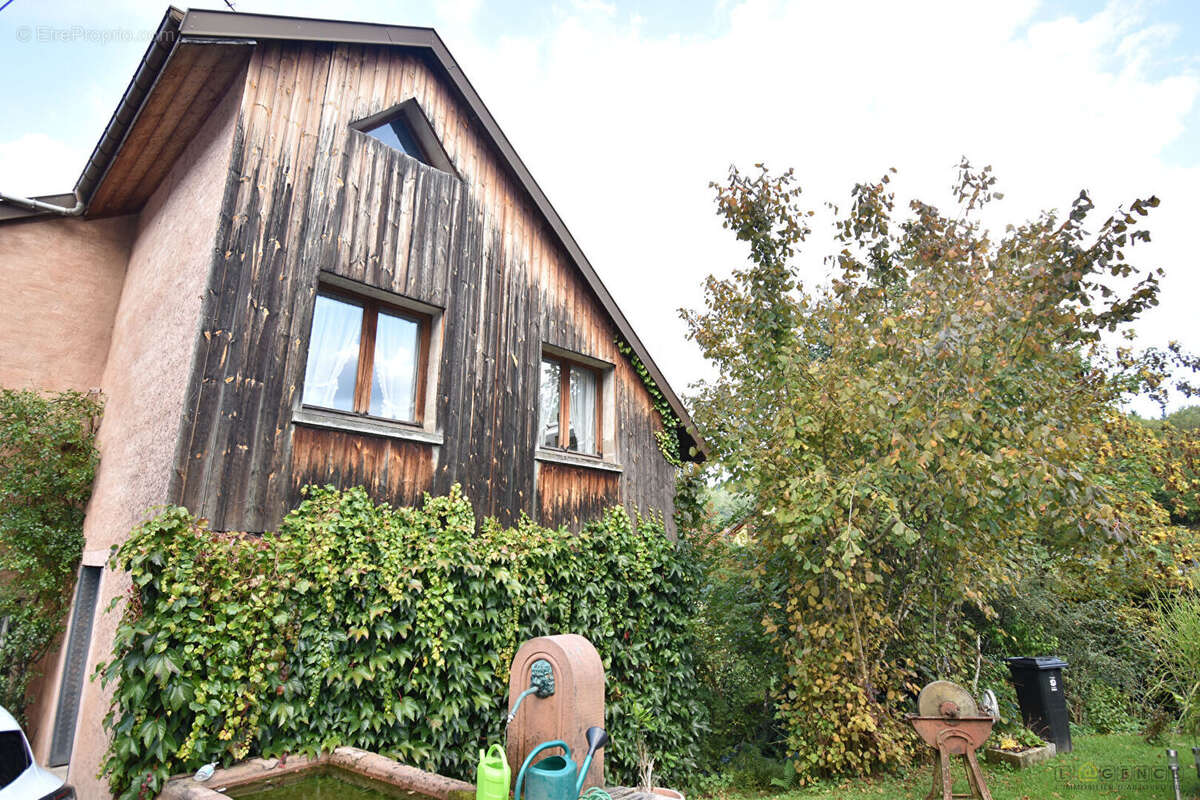 Maison à VEXAINCOURT