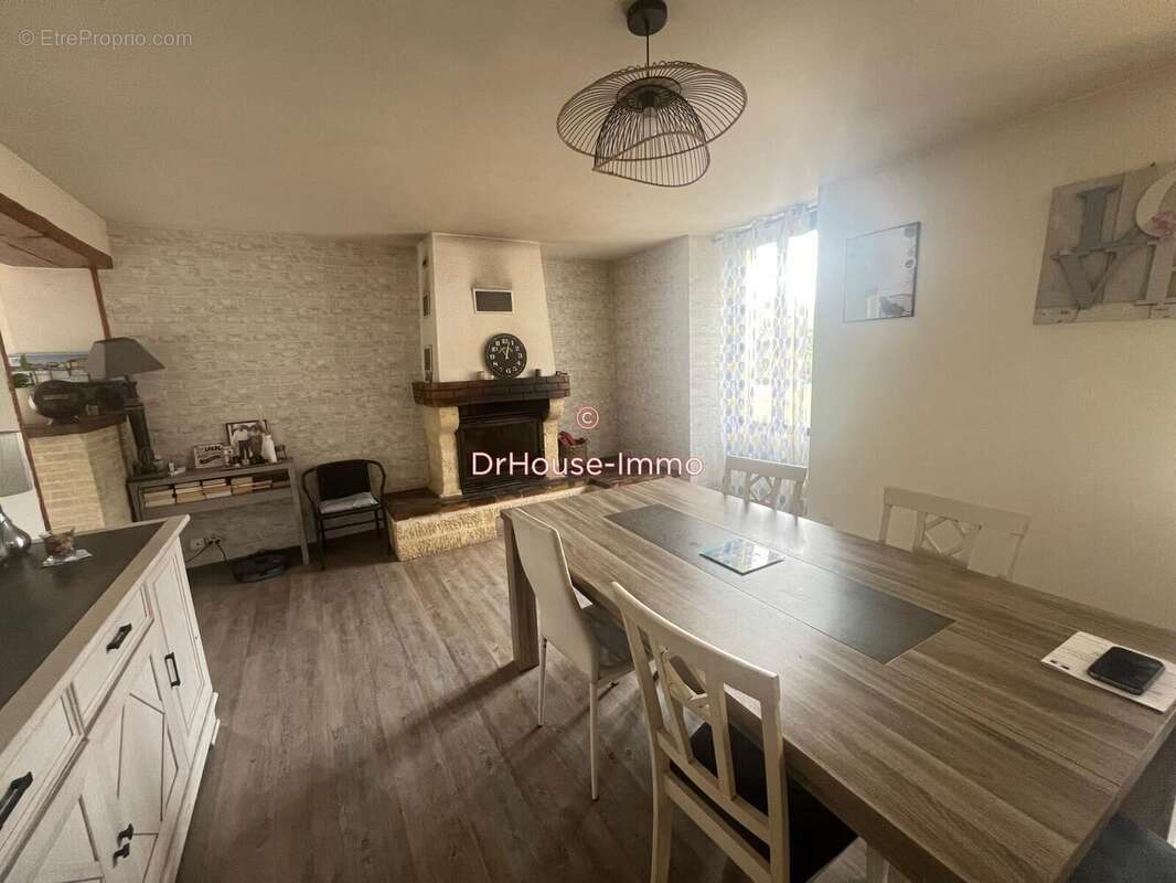 Maison à SAINTE-RADEGONDE