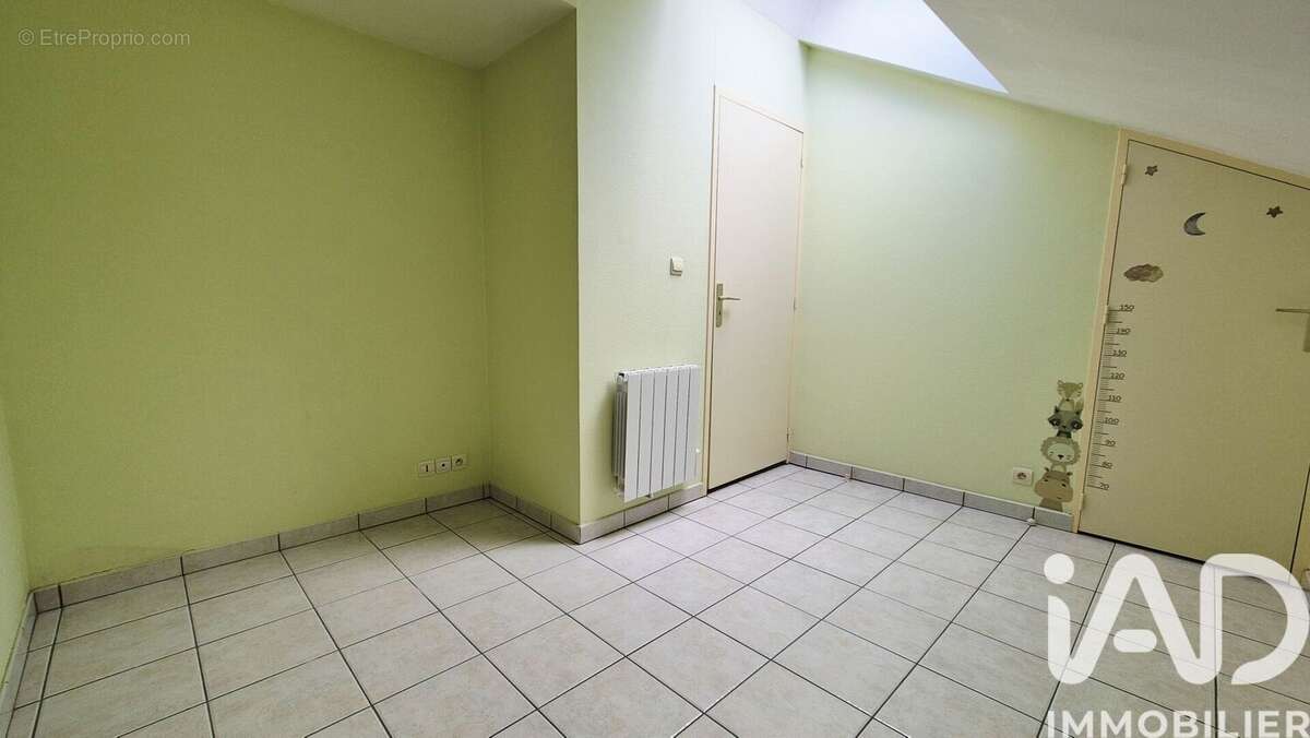 Photo 9 - Maison à YZERNAY