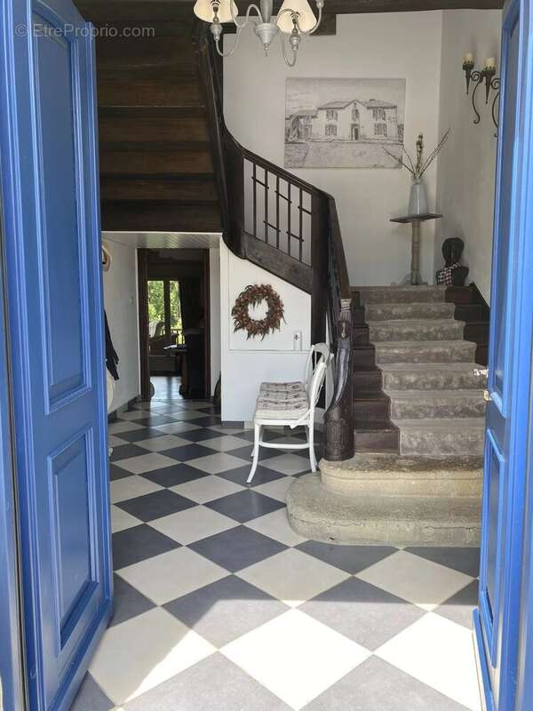 Maison de caractère, 4/5 chambres, 2503m² de terrain avec piscine - photo 4