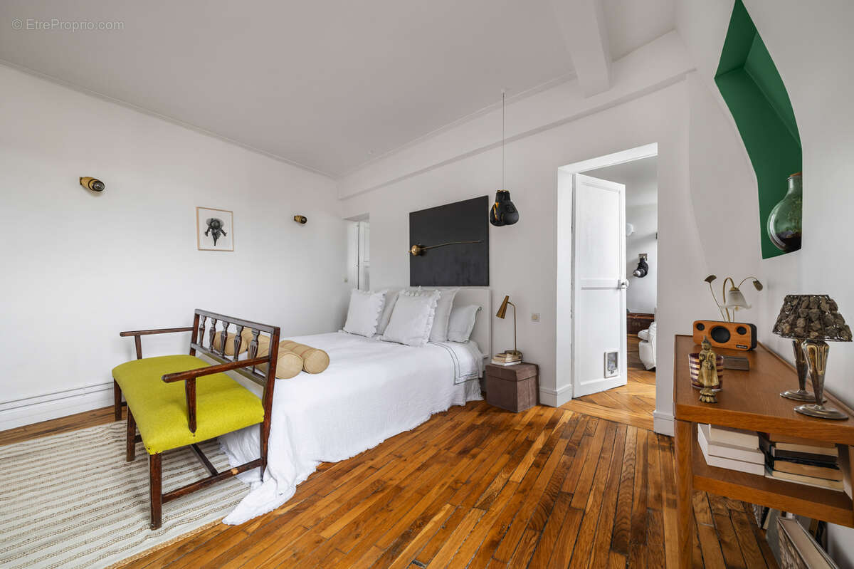 Appartement à PARIS-2E