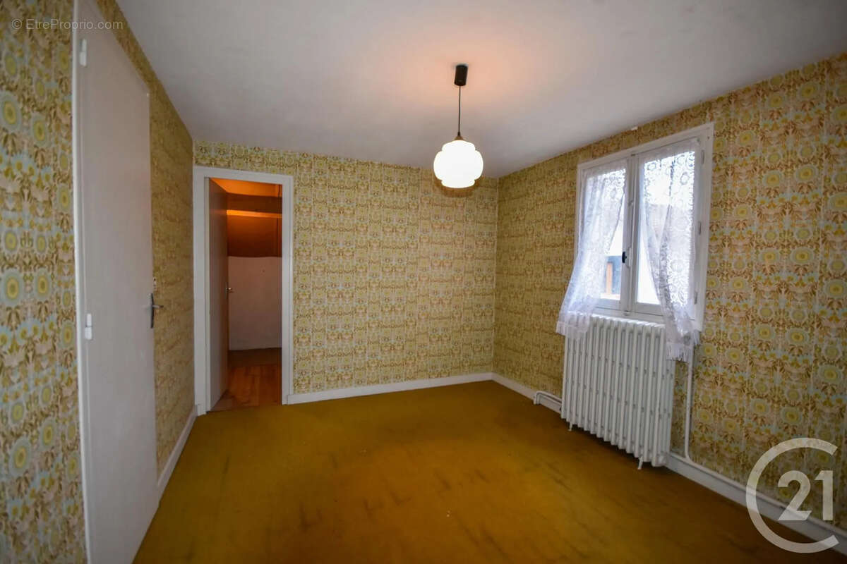 Maison à SAINTE-FLORINE