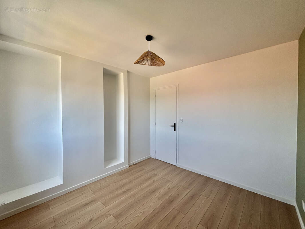 Petit charran   appartement t3 rénové   55 m2   balcon   vue sur crussol - photo 11