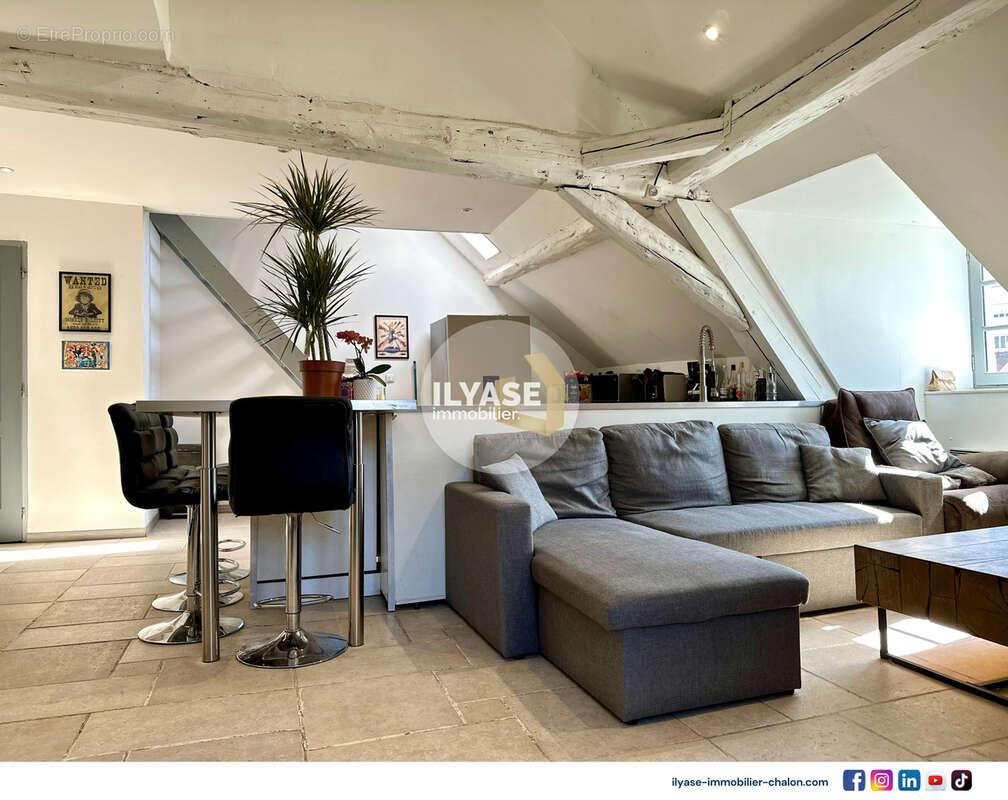 Appartement T3  77 m2  Centre-ville - photo 4