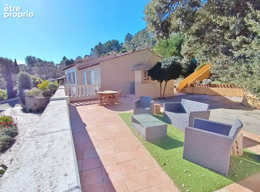 Villa vue degagee - mer - secteur prise - hyeres - piscine - lumineuse - photo 5