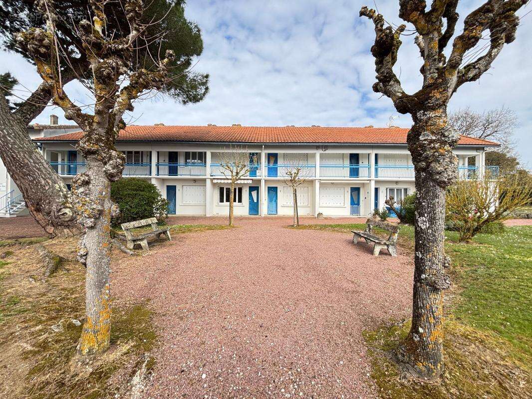 Appartement à VAUX-SUR-MER