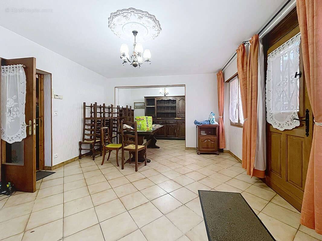 Maison à MONTFORT-SUR-RISLE