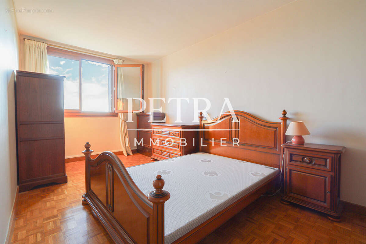 Appartement à FRESNES