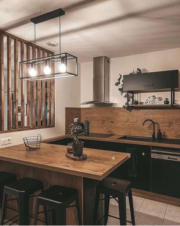 Photo 2 - Maison à LA CHAPELLE-DE-SURIEU