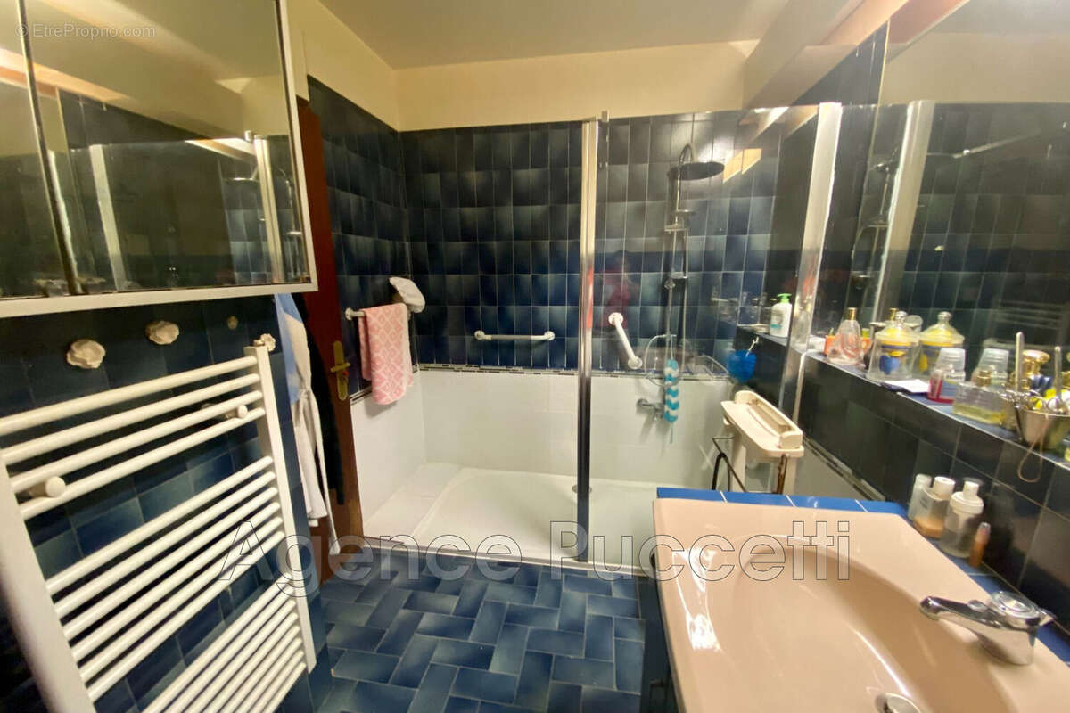 Appartement à VENCE