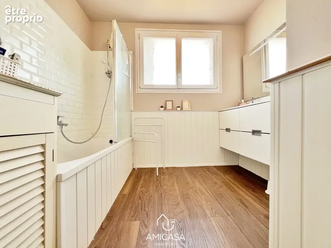 NIORT (proche avenue de la rochelle ) - MAISON T4 - 86m2 avec garage et jardin - photo 6