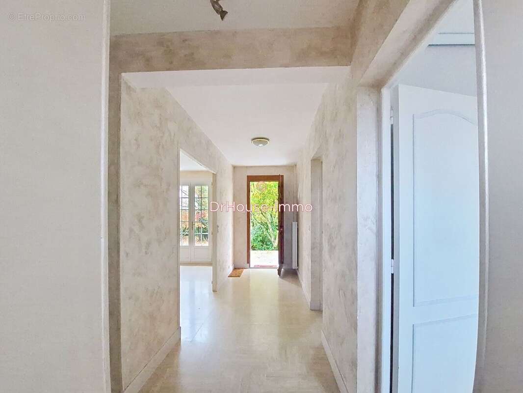 Maison à SAINT-CHERON