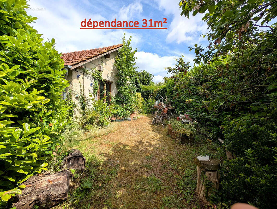 Maison à DOUE-LA-FONTAINE