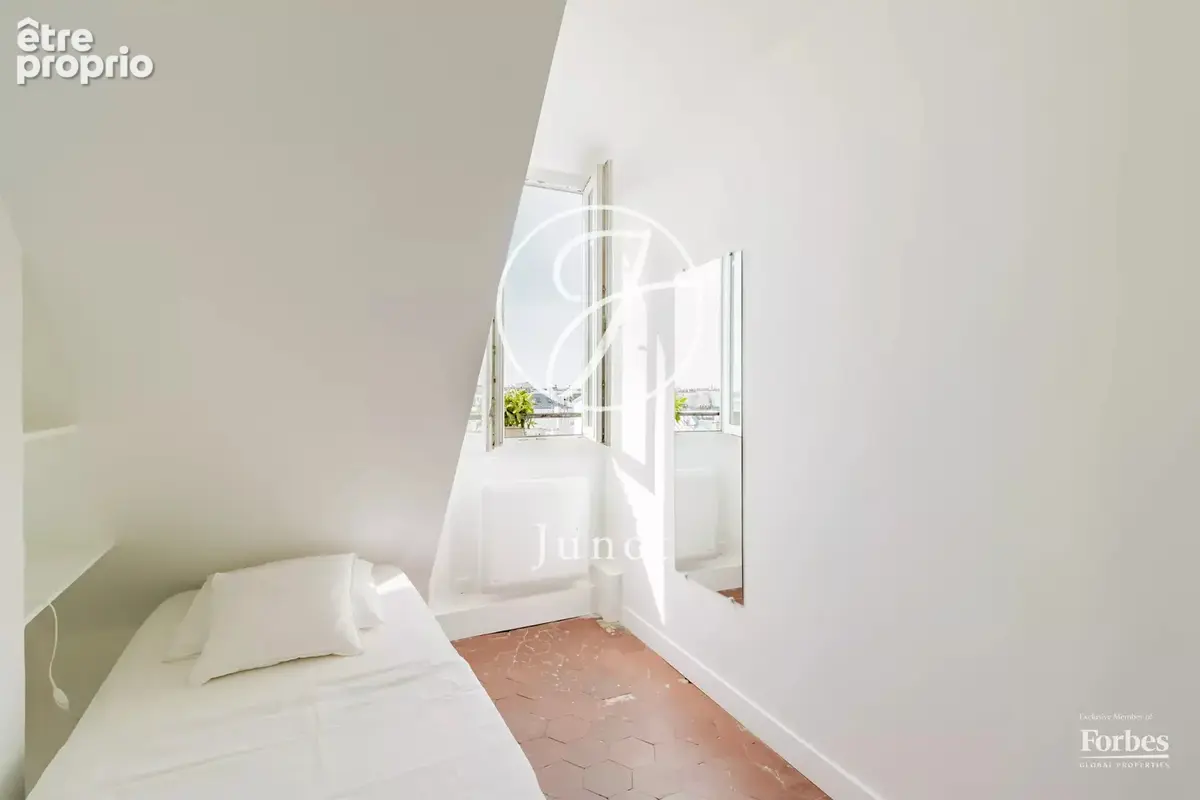 Paris 11e - RUE DE LA PIERRE LEVÉE - Studio à vendre - 9,01m² Carrez - 10,99m² au sol. - photo 4