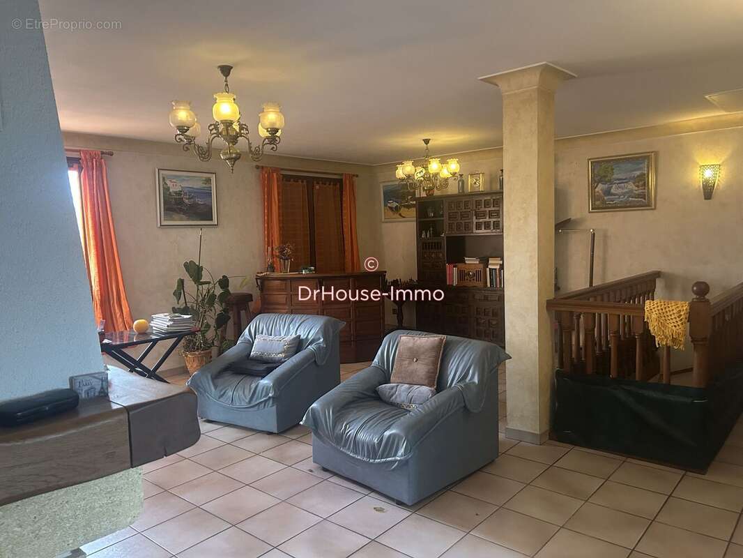 Maison à SAINT-CYPRIEN