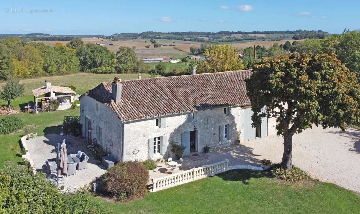 Maison à EYMET