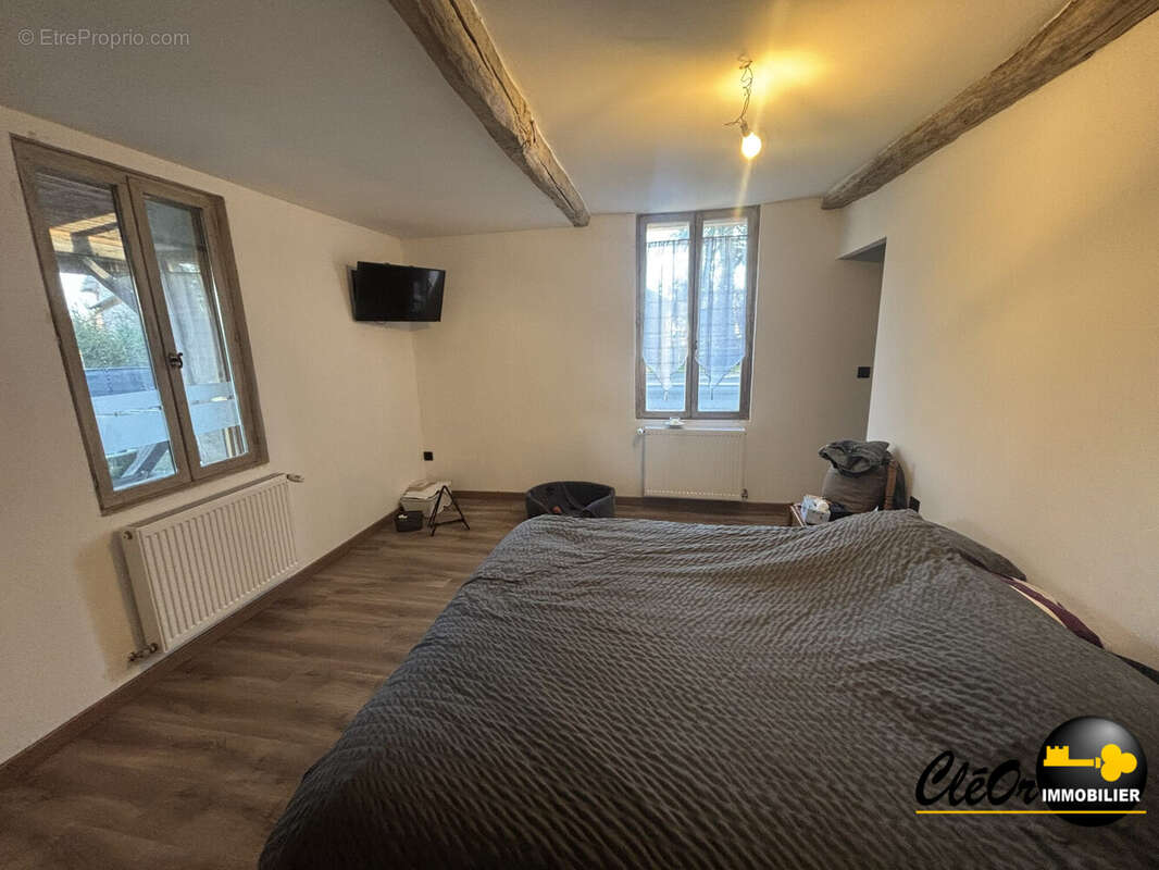 Maison à FRONTENARD