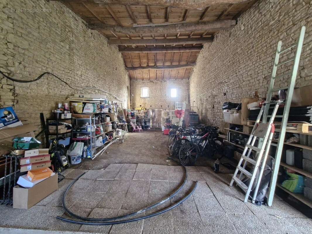 Maison à BREUIL-LA-REORTE