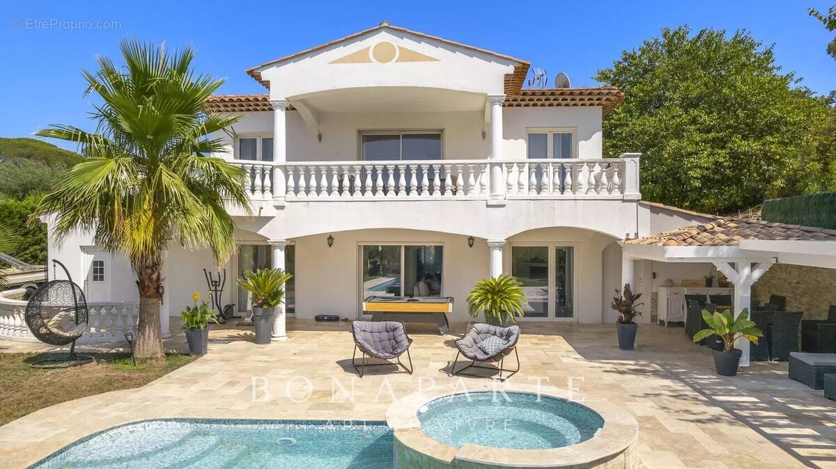 Maison à FREJUS