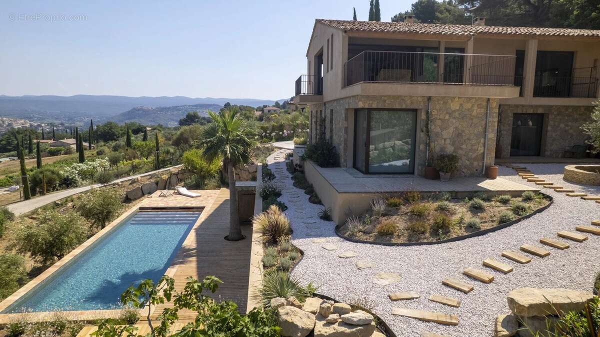 Maison 211 m² à La Cadiere-D'azur  - photo 2