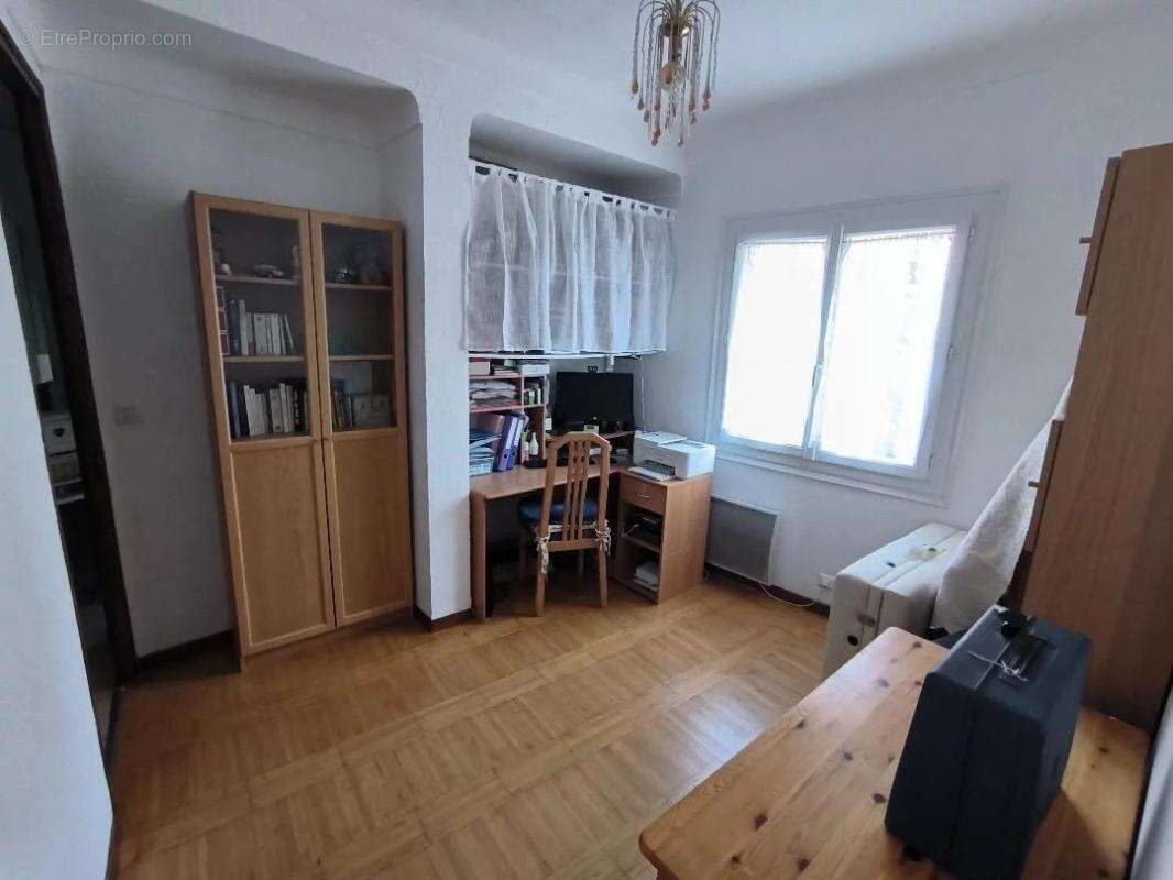Appartement à CHATEAUNEUF-GRASSE