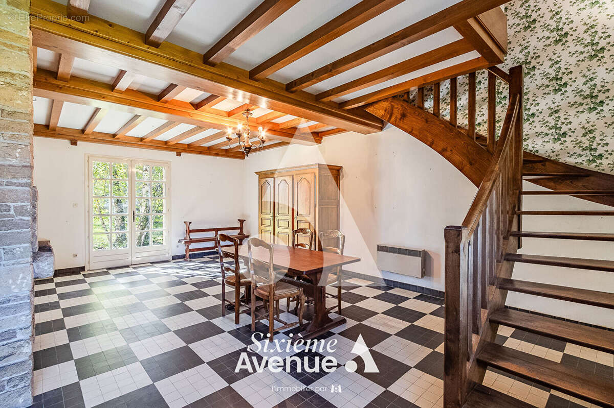 Maison à CHAZAY-D&#039;AZERGUES