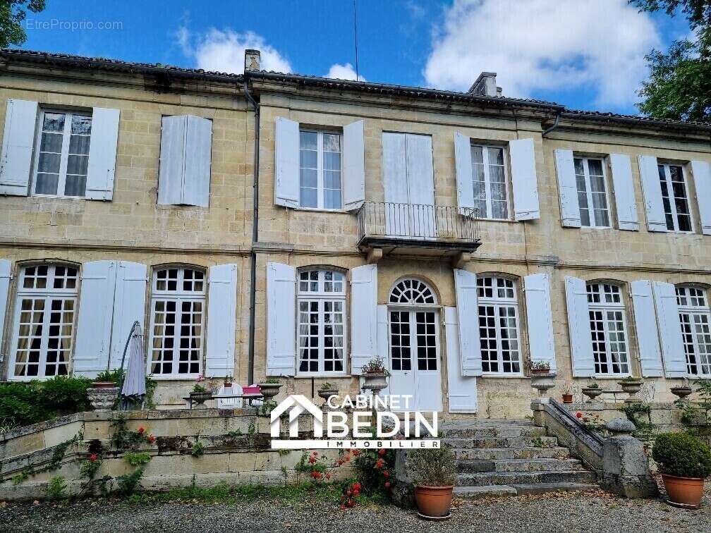Maison à BLANQUEFORT
