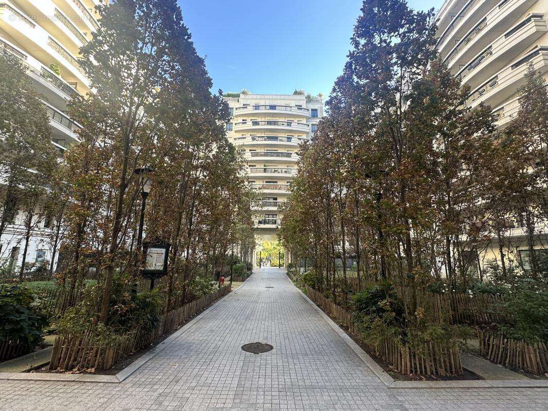 Appartement à LEVALLOIS-PERRET