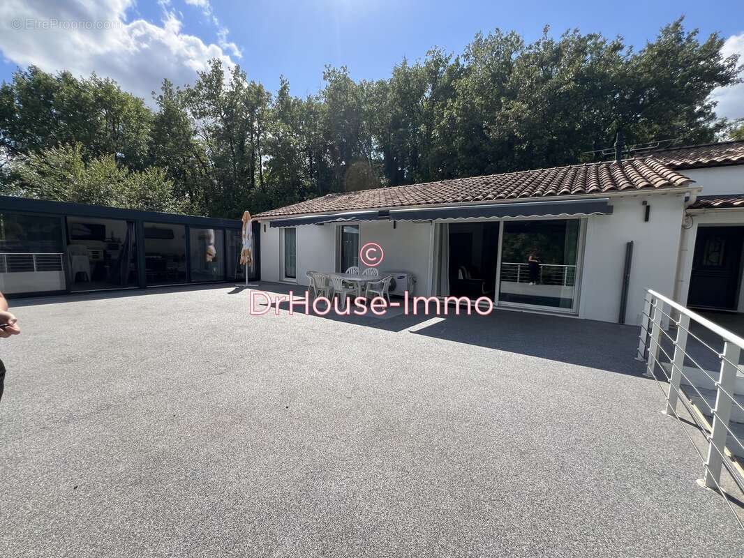 Maison à SAINT-MAXIMIN-LA-SAINTE-BAUME