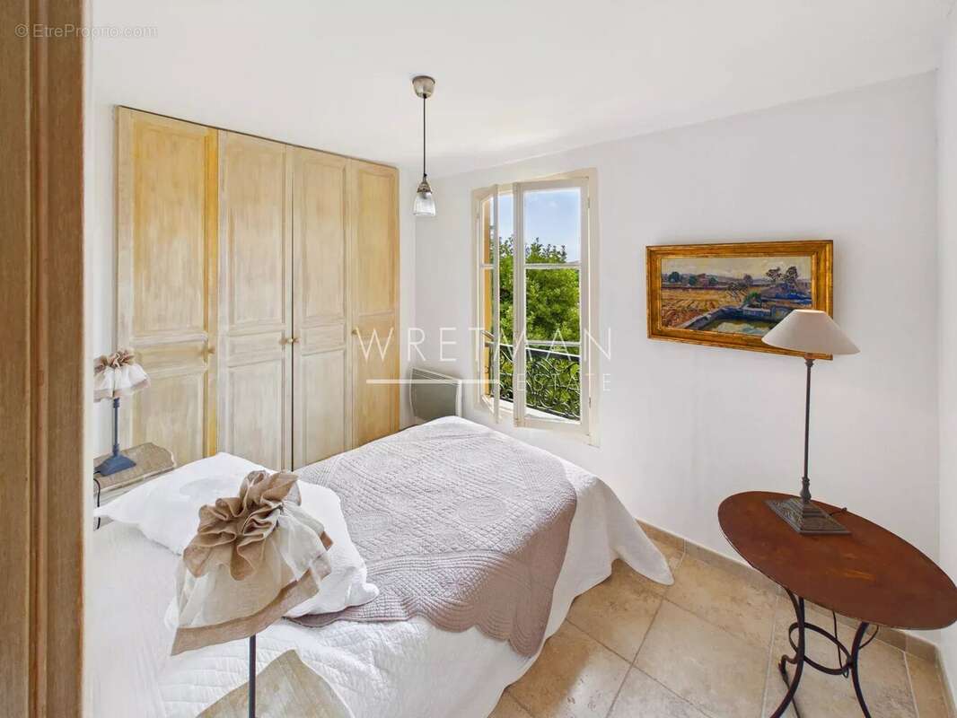 Appartement à TOURRETTES-SUR-LOUP