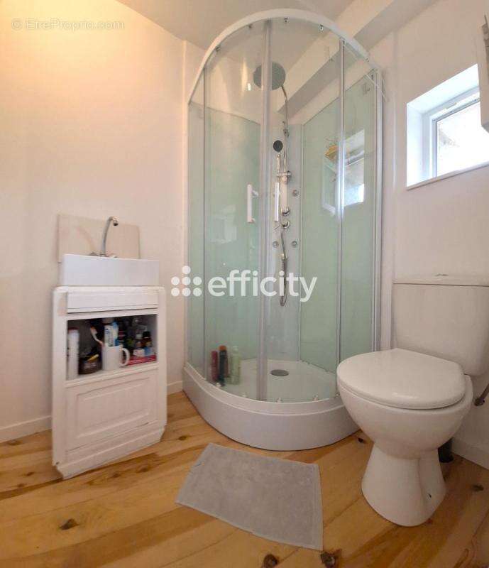 Maison 69 m² à Huriel  - photo 10