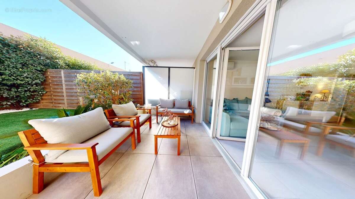 Appartement à VILLENEUVE-LOUBET