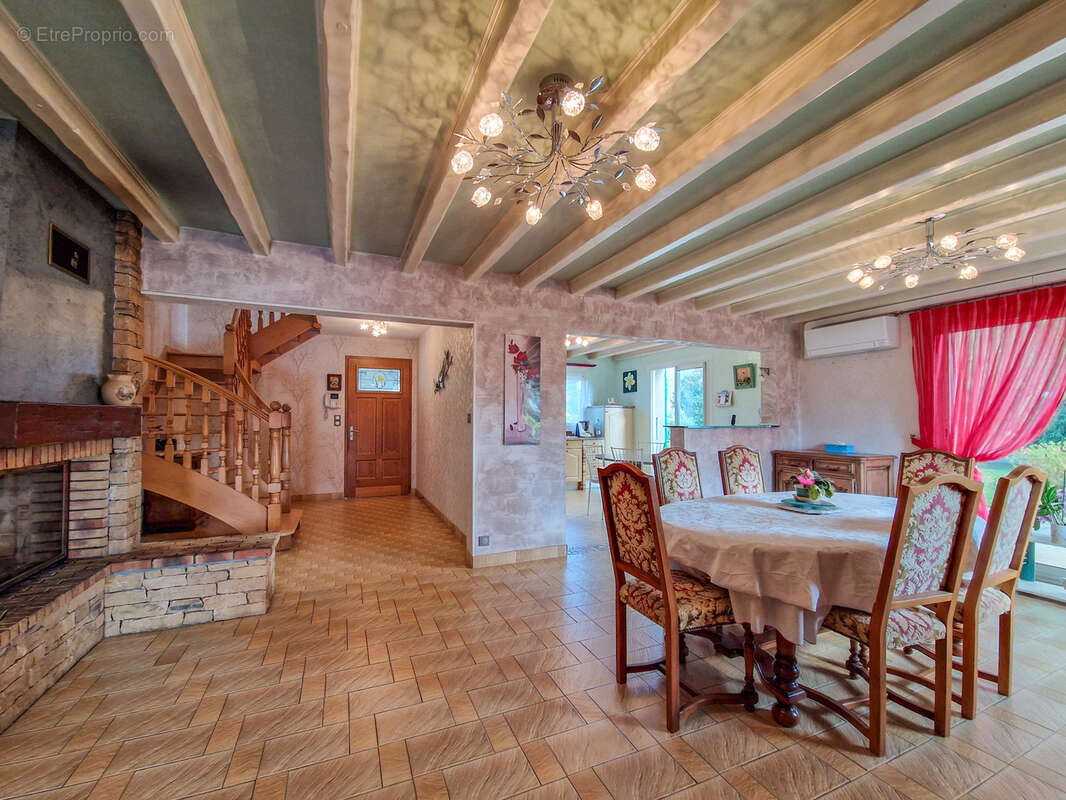 Maison à SAINT-JEAN-DE-MOIRANS