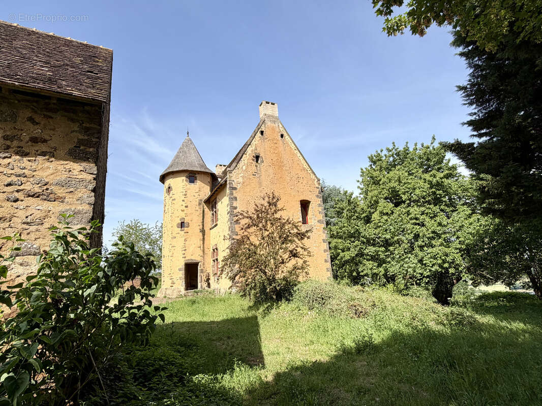 Maison à MEZIERES-SOUS-LAVARDIN