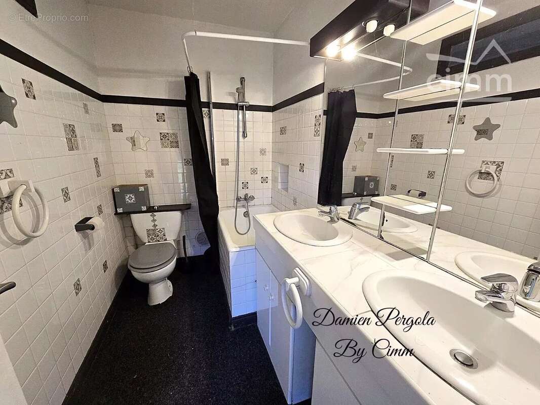 Maison à CARSAC-AILLAC