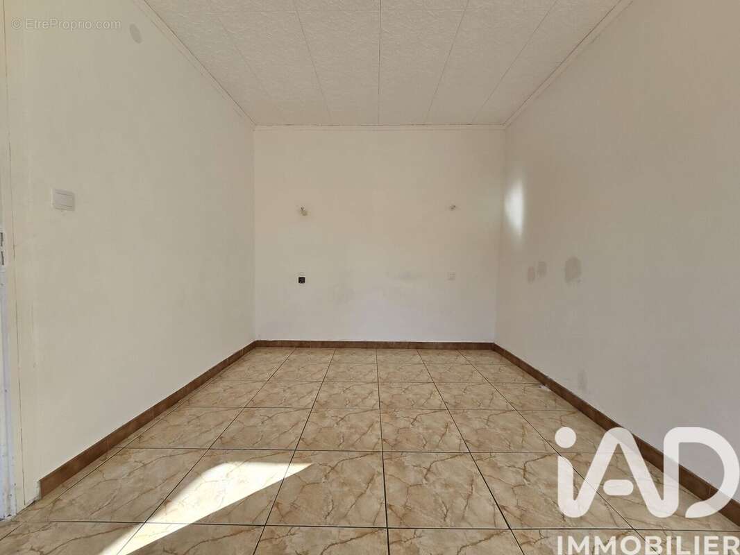 Maison 84 m² à Cascastel-Des-Corbieres  - photo 6