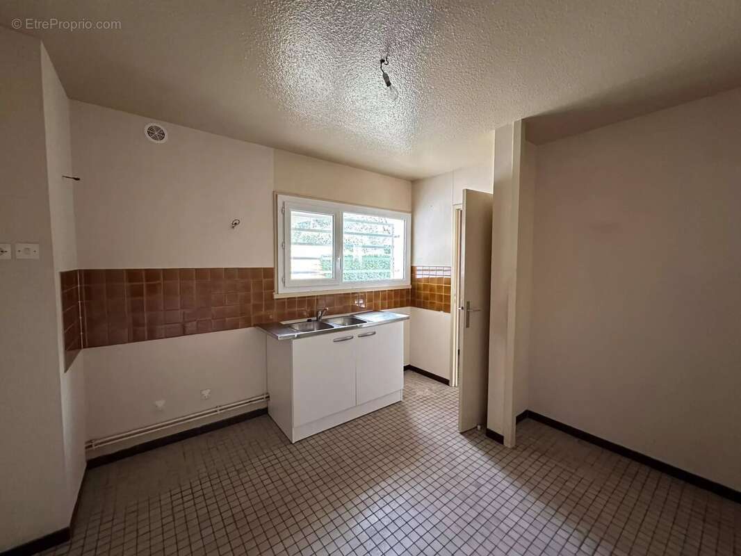 Maison à SAINT-CIERS-SUR-GIRONDE