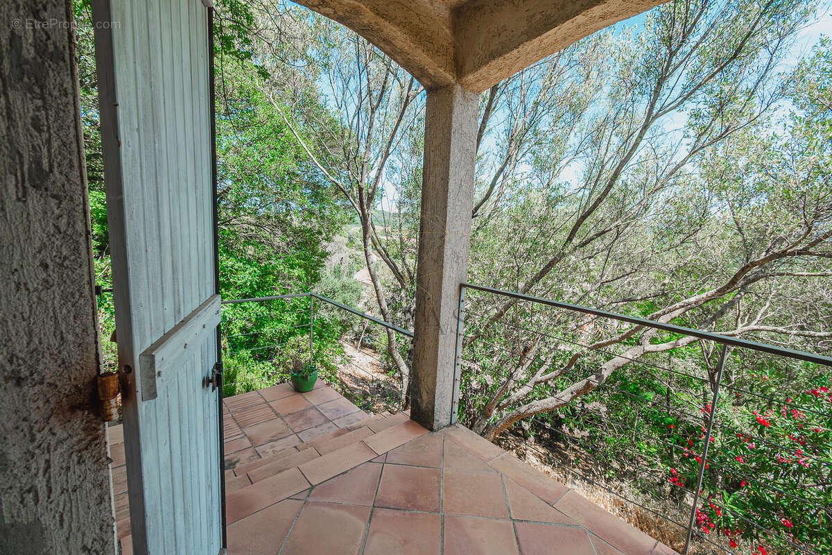 Maison vue mer à Lecci sur terrain de 1100 m2 au calme sans vis-à-vis - photo 29