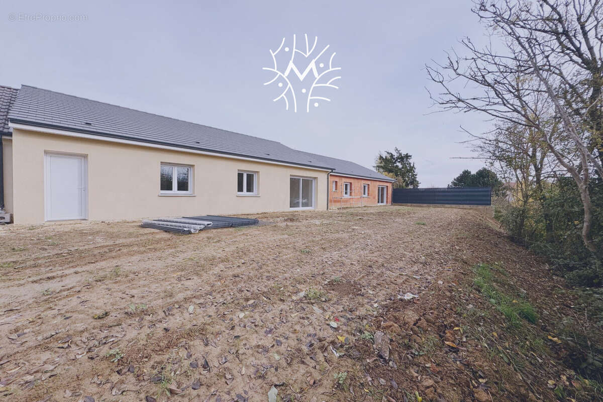 Maison à PRIX-LES-MEZIERES