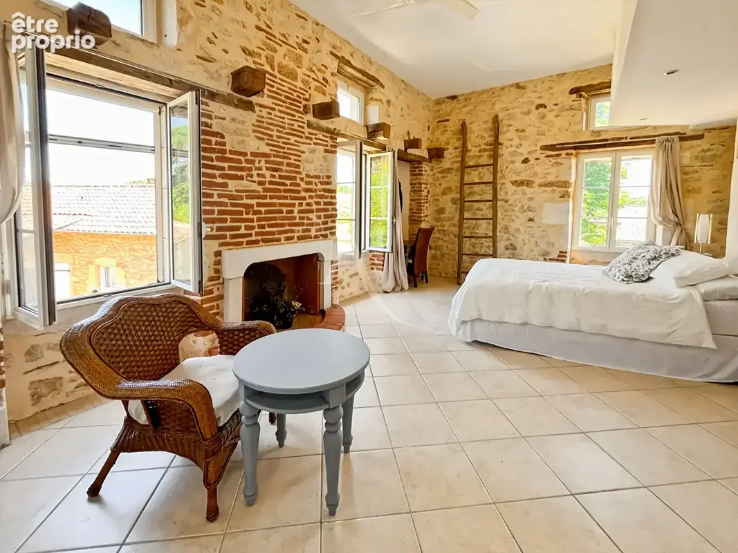 Maison en pierre rénovée avec vue imprenable - Grange - Aucun travaux - photo 9