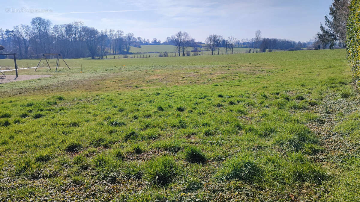 Terrain à CONFRANCON