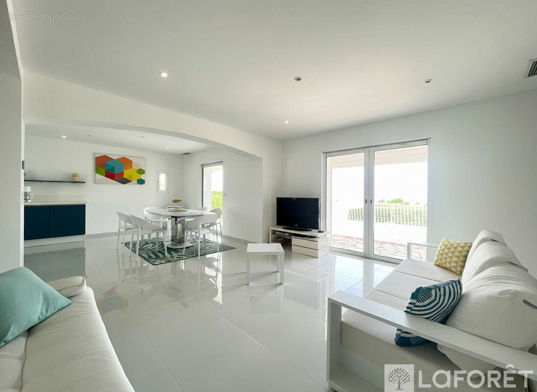 Maison Frejus 4 pièce(s) 110 m2 - photo 2