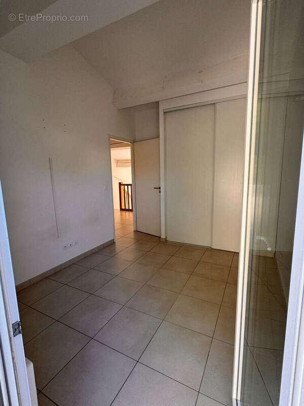 Appartement à LANCON-PROVENCE