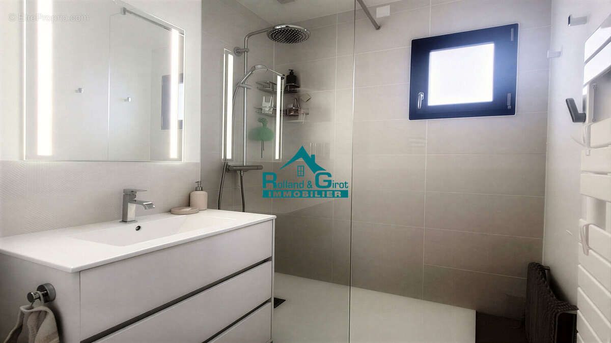 Maison à LA BOUEXIERE