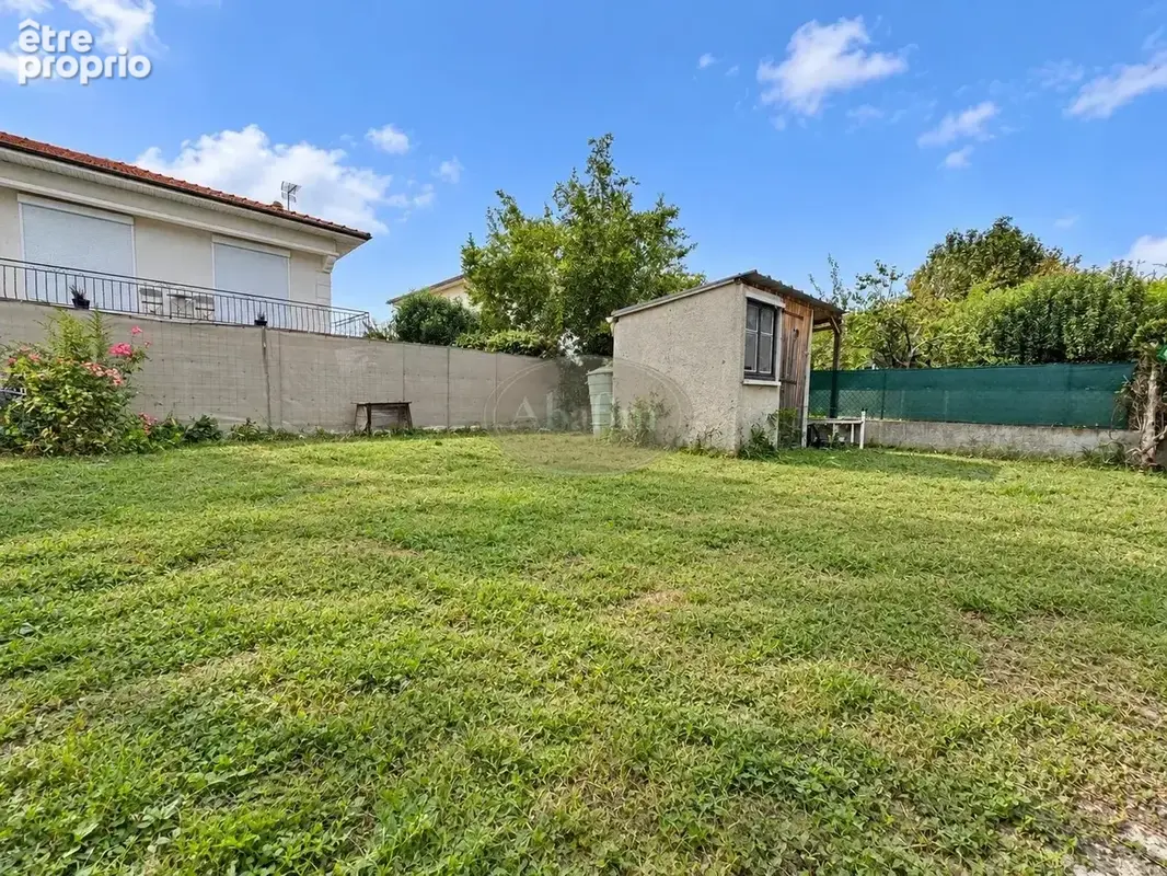 Appartement 102 m² quatre chambres garage et jardin. - photo 18