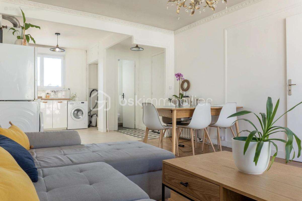 Appartement 63m² - 3 chambres - balcon - cave - Hyper centre Vannes - photo 3