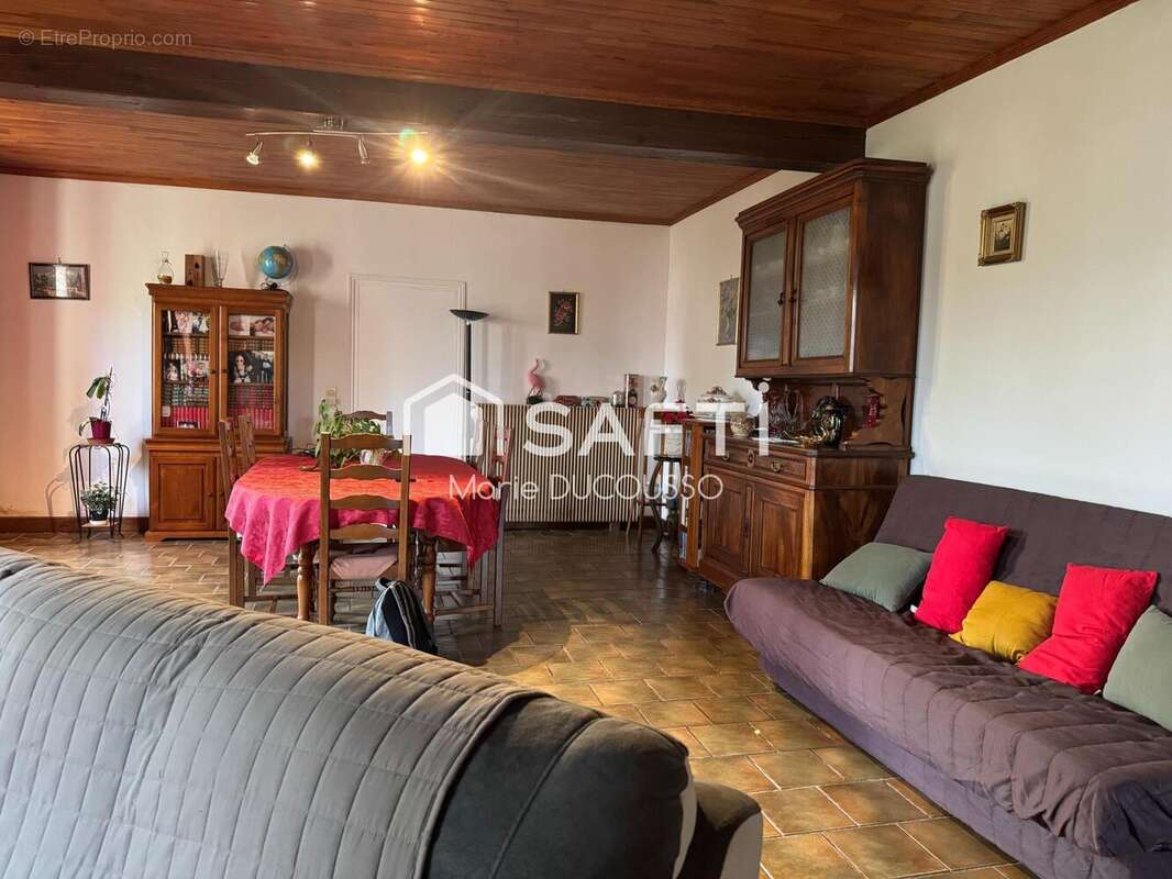Maison 229 m² à Saint-Magne-De-Castillon  - photo 2